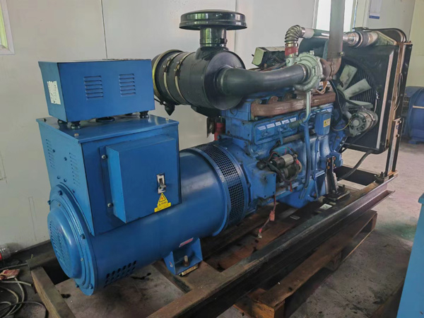临海100kW柴油发电机组使用多级机油有哪些优缺点？